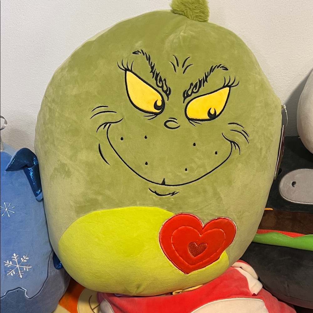 Squishmallows Green Grinch Plush with Red Heart NWT